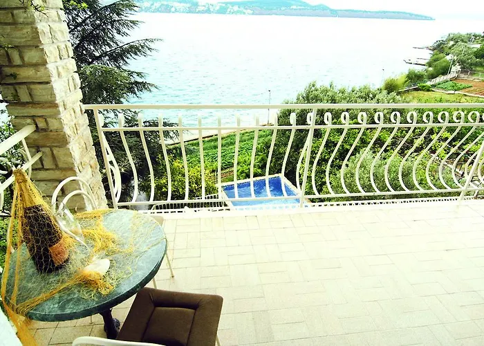 アパート Marta トロギール